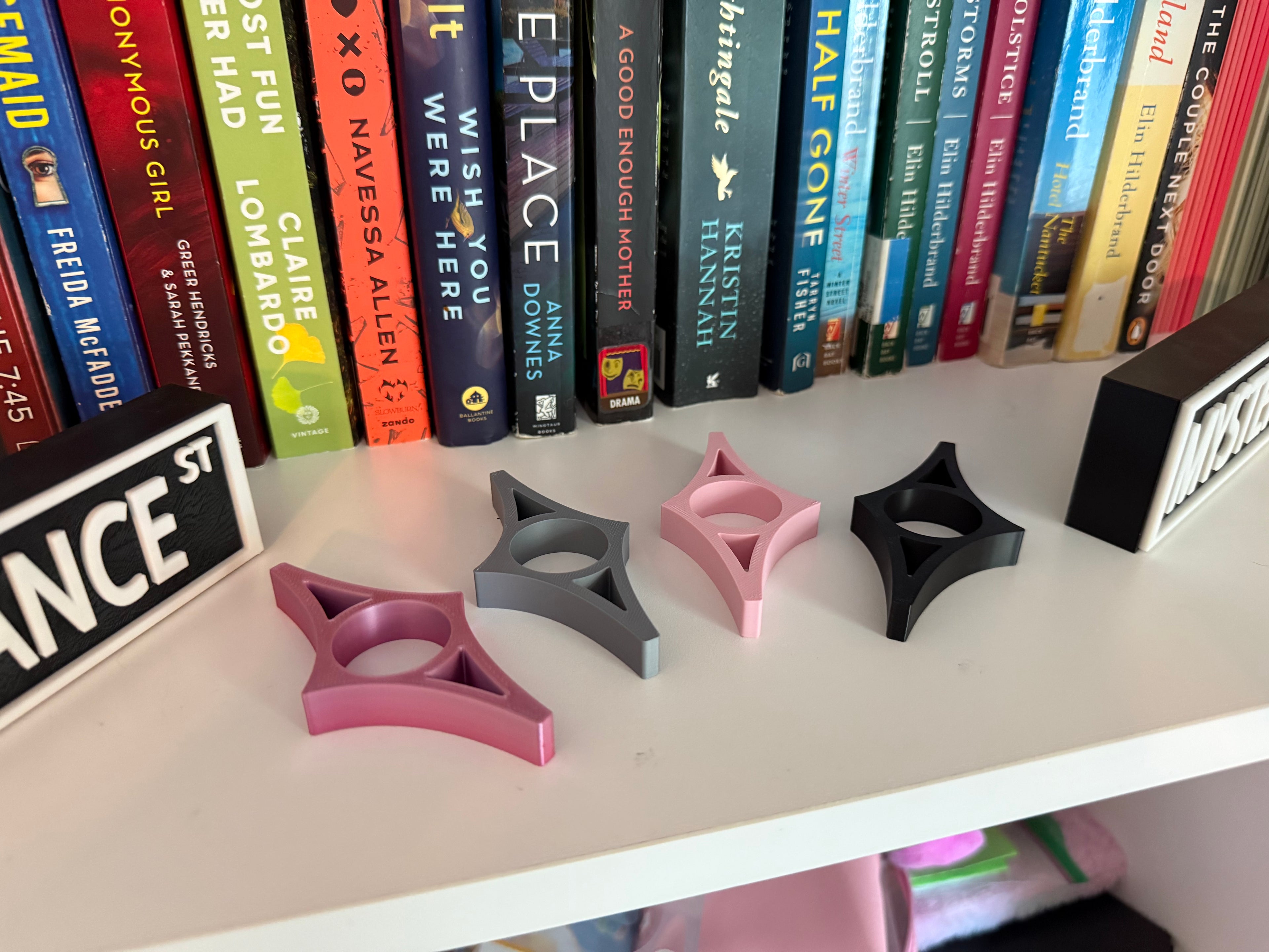 3D Printed Thumb Book Page Holder