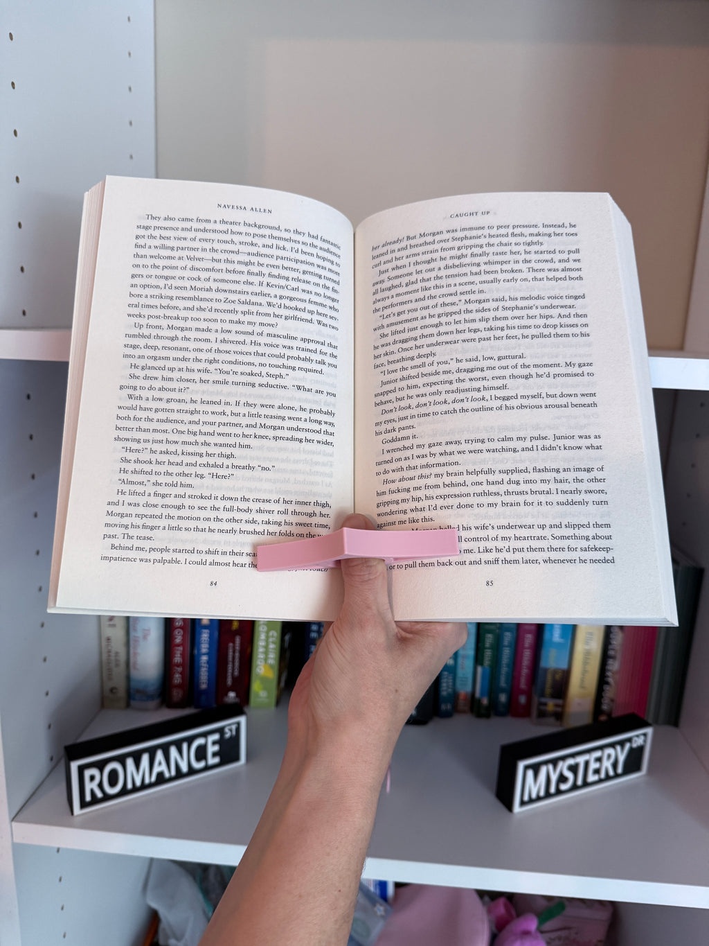 3D Printed Thumb Book Page Holder